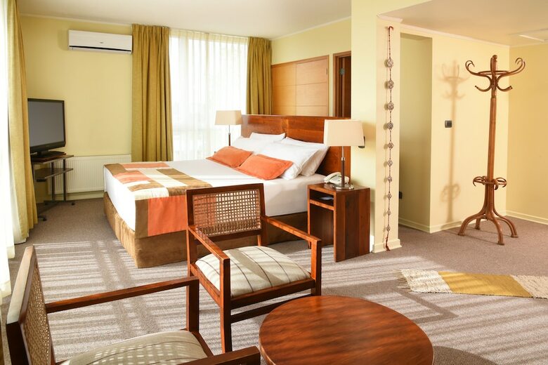 Hotel Solace