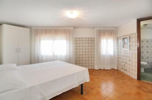 Hotel Venus Best Price