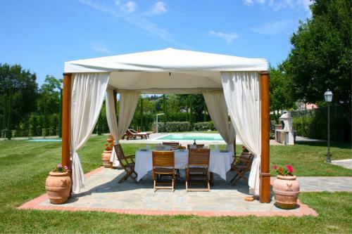 Santa Lucia Villa Sleeps 14 Pool Air Con Wifi