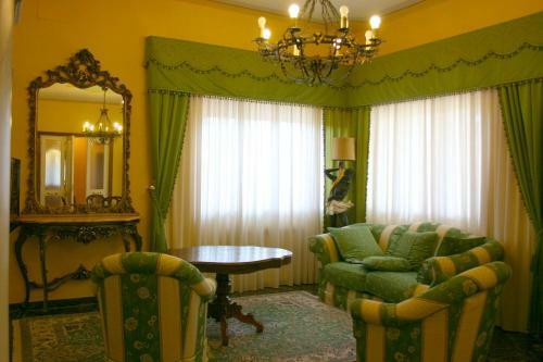 Santa Lucia Villa Sleeps 14 Pool Air Con Wifi