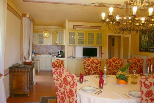 Santa Lucia Villa Sleeps 14 Pool Air Con Wifi