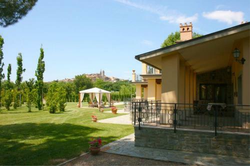Santa Lucia Villa Sleeps 14 Pool Air Con Wifi