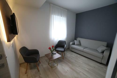 8room Hotel
