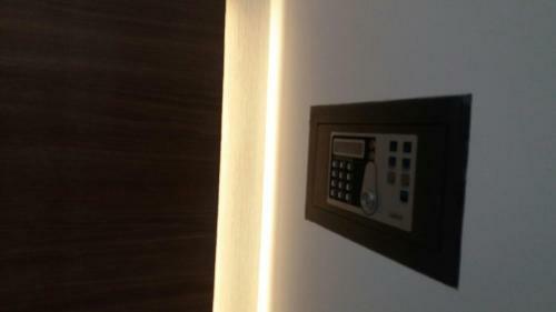 8room Hotel