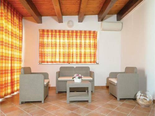 Two-bedroom Holiday Home In Scicli -rg-