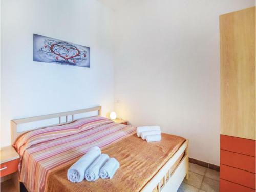 Four-bedroom Holiday Home In Cava D'aliga