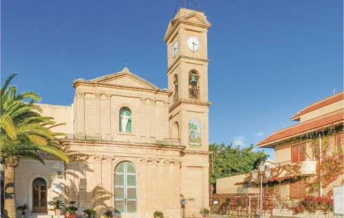 Four-bedroom Holiday Home In Cava D'aliga