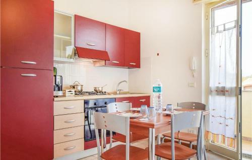 Four-bedroom Holiday Home In Cava D'aliga