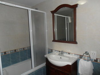 Crown Inn Hotel