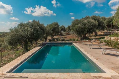 Cisternino Villa Sleeps 7 Pool Air Con Wifi