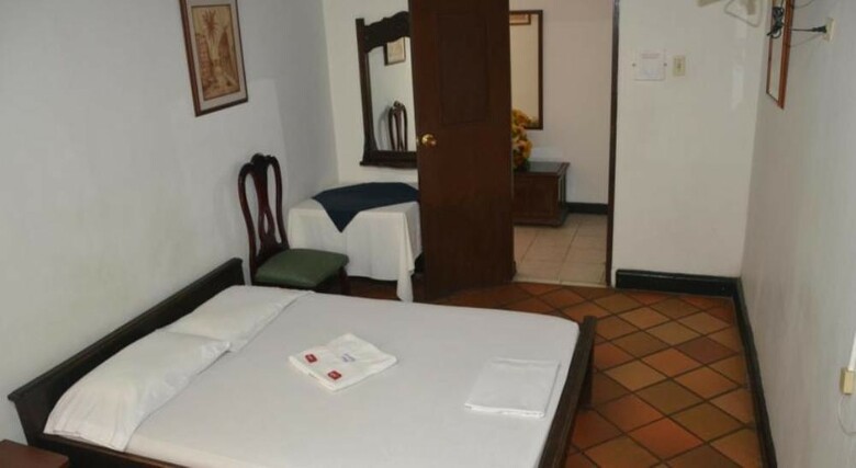 Hostal Calamar