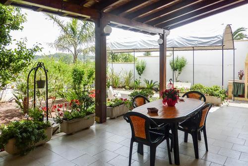 Cottage In Torre Dell'orso With Garden M198