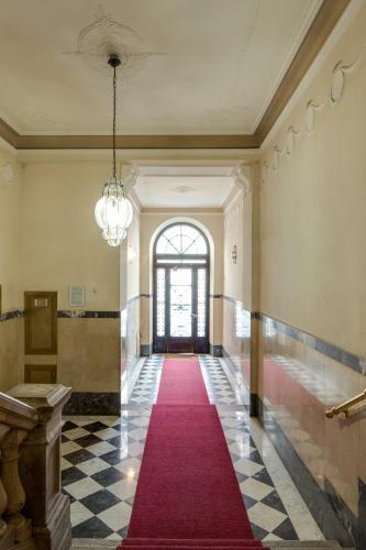 Apartamento Bianco Rosso E Nero: Nuovo Centralissimo 2+2