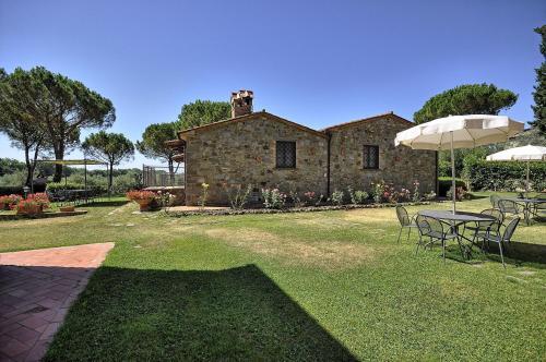 Vernazzano Basso Apartment Sleeps 6 Pool Wifi