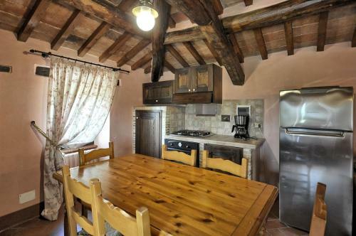 Vernazzano Basso Apartment Sleeps 6 T242205