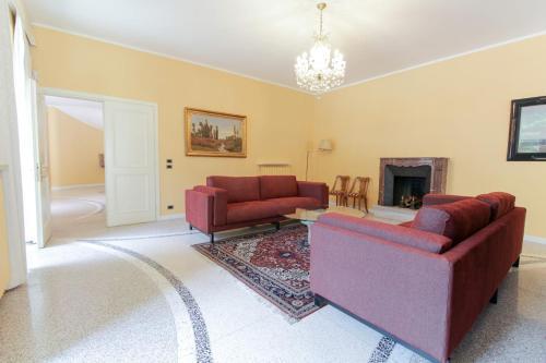 Stresa Villa Sleeps 10 Pool Air Con Wifi