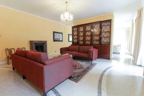 Stresa Villa Sleeps 16 Pool Air Con Wifi