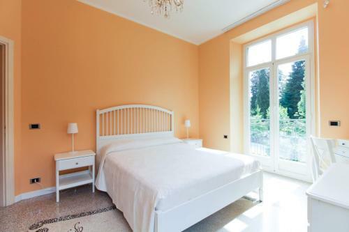 Stresa Villa Sleeps 16 Pool Air Con Wifi