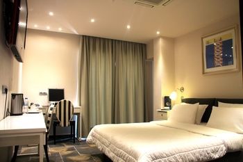Piraeus Dream Hotel