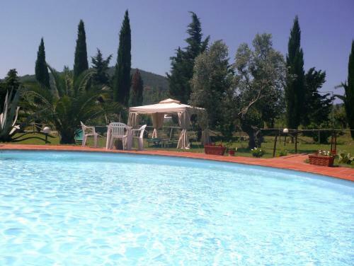 Suvereto Apartment Sleeps 4 Pool
