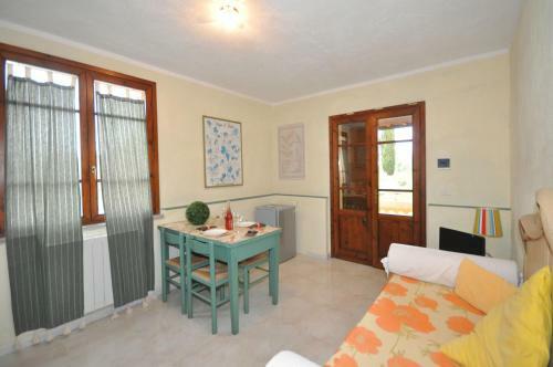 Suvereto Apartment Sleeps 4 Pool