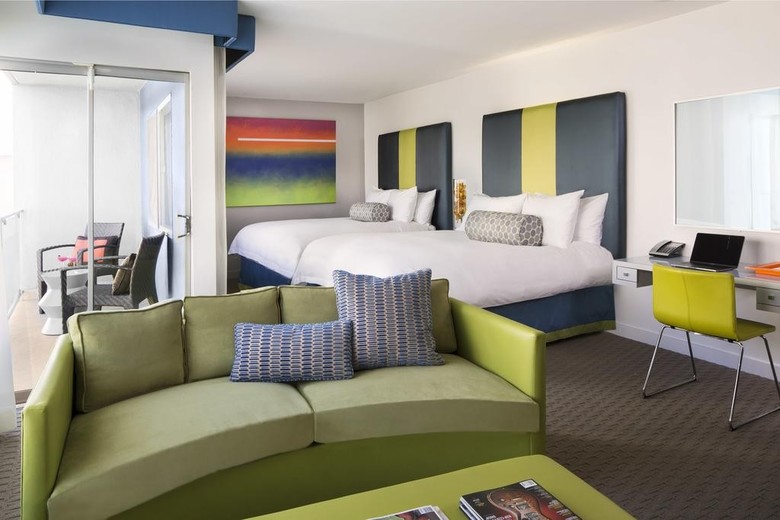 Sunset Marquis Hotel And Villas