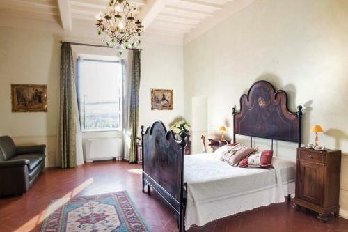 Serravalle Pistoiese Villa Sleeps 18 Pool Wifi