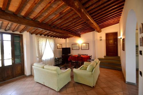 Siena Villa Sleeps 5 Pool Wifi