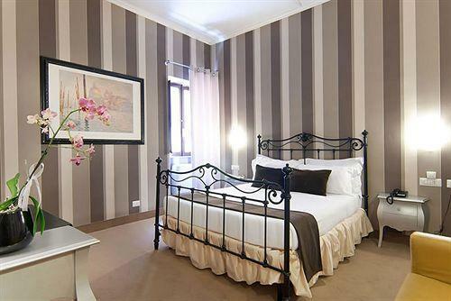 Royal Palace Luxury Hotel-piazza Di Spagna