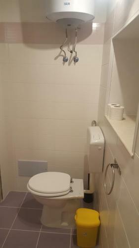 Room Calafatari