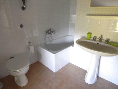 Apartamento N67 - Numana, Trilocale In Centro Con Doppi Servizi