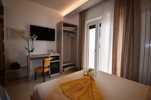 Hostal Melody Sorrento Suites