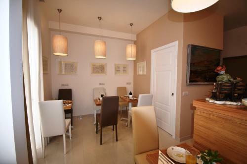 Hostal Melody Sorrento Suites