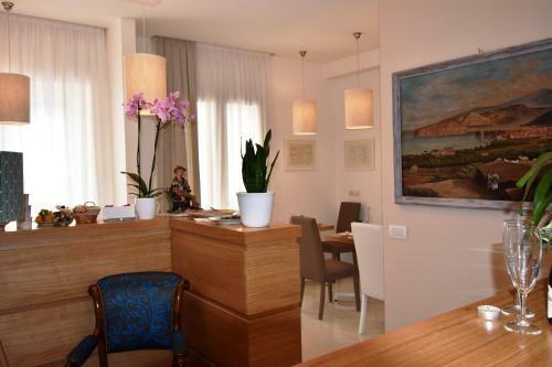 Hostal Melody Sorrento Suites