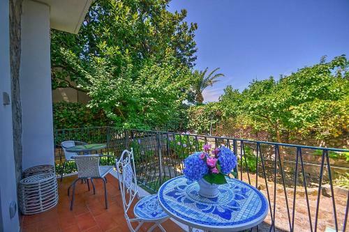 Sorrento Villa Sleeps 16 Air Con Wifi