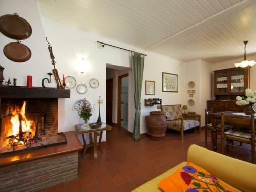 Calcinaia Villa Sleeps 10 Pool Wifi