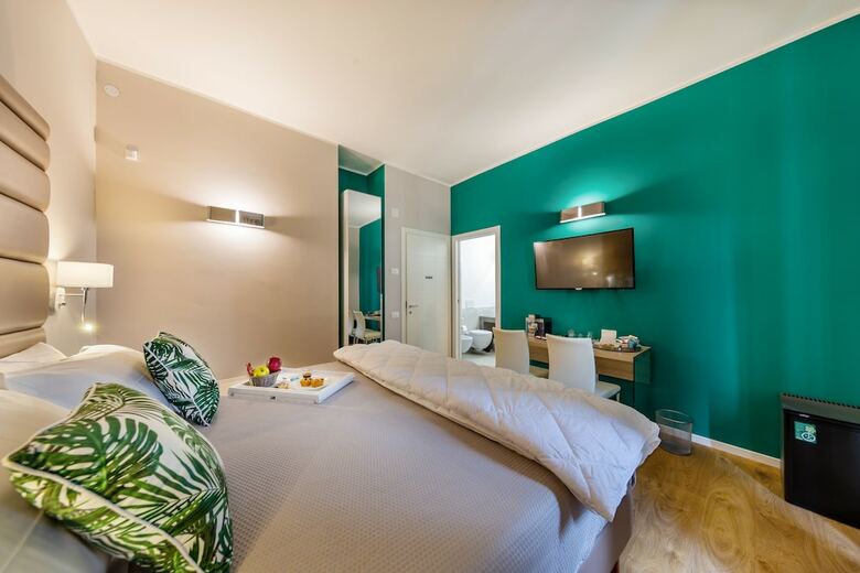 Bed & Breakfast Album Boutique Rooms