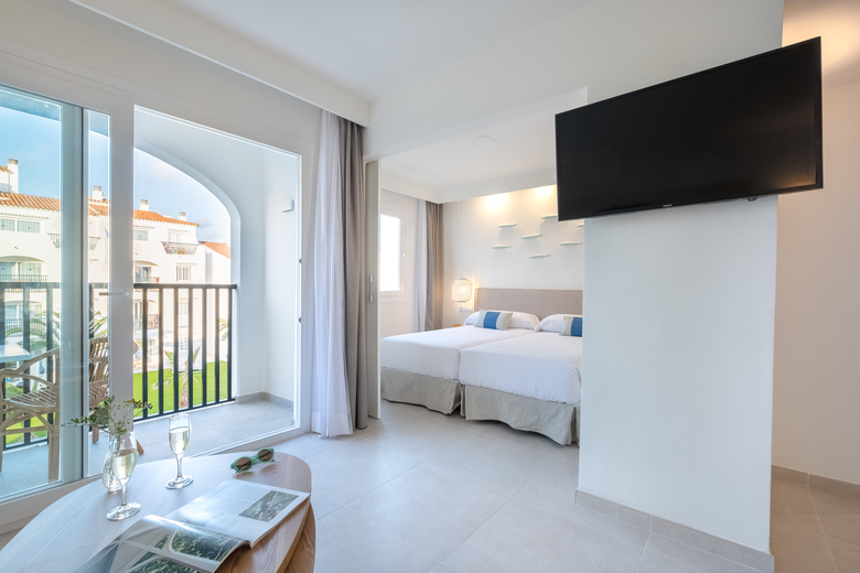 Apartamentos Carema Beach Menorca