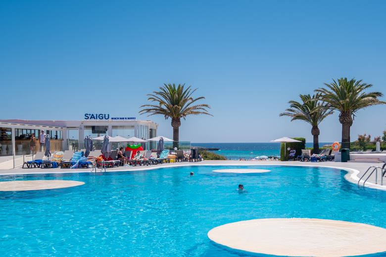 Apartamentos Carema Beach Menorca