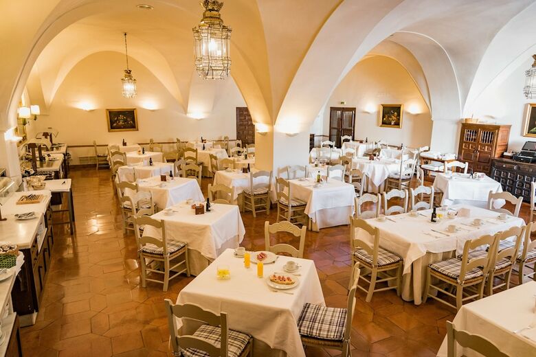 Hotel Parador De Merida