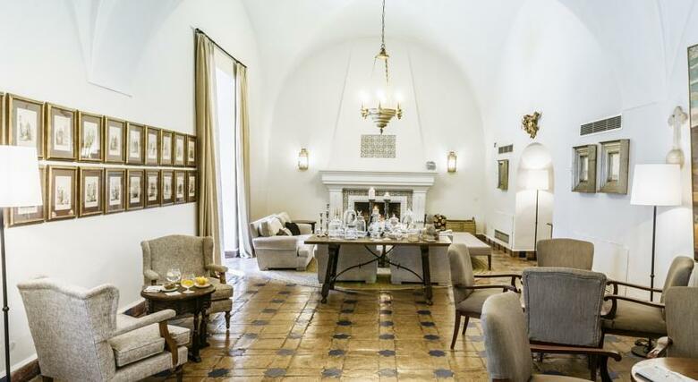 Hotel Parador De Merida