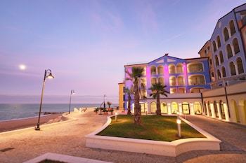 Life Hotel