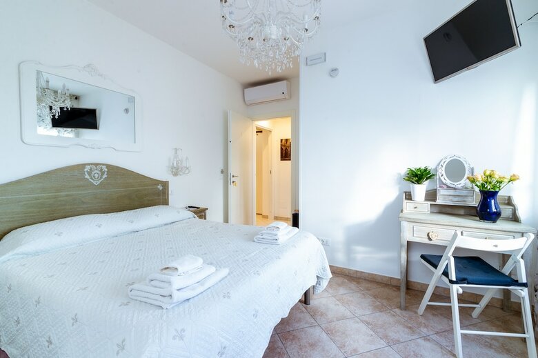Hostal "6 In Centro" Guest House