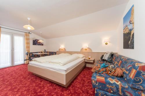 Hostal Kedul Alpine Lodge
