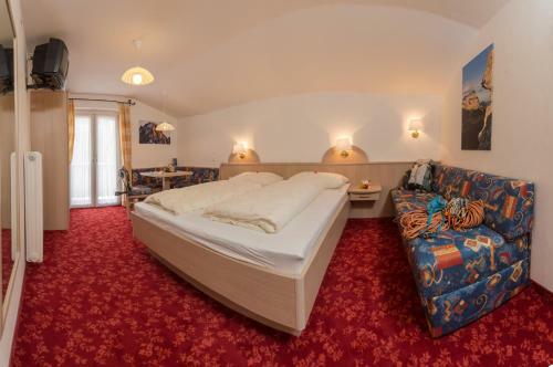 Hostal Kedul Alpine Lodge