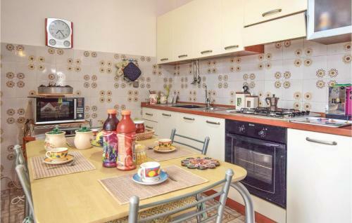 Three-bedroom Holiday Home In Santa Croce Camerina