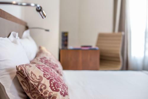 Art Hotel Batignolles