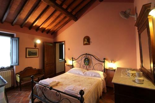 San Giustino Valdarno Villa Sleeps 6 Pool Wifi