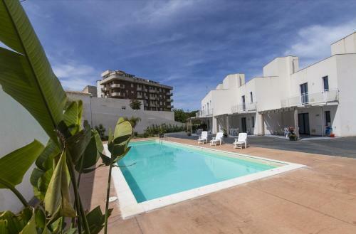 La Dolce Vita, Piscina E Mare