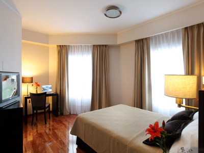 Europlaza Hotel & Suites